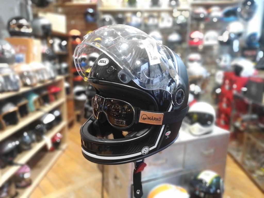 casque exposé en boutique